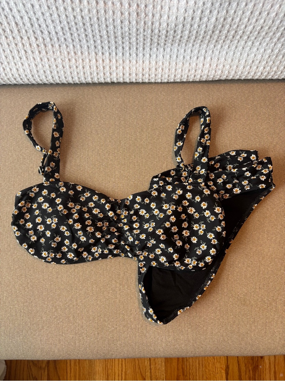 Hollister Black Daisy Print Ruched Bikini Set
